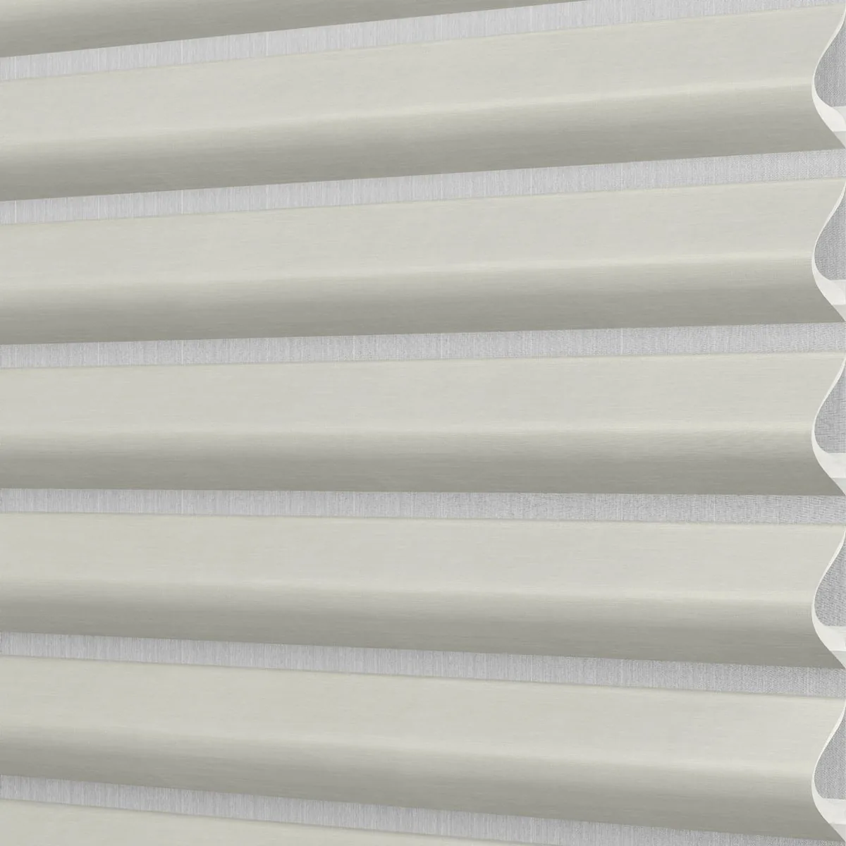 Pirouette contoured vane detail in Alustra ClearView Apollo